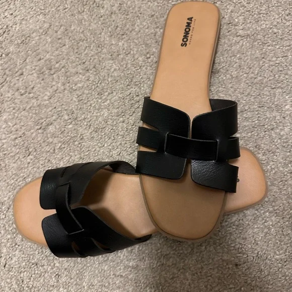 Black Summer Slides - Picture 2 of 2